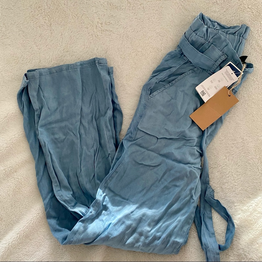 High waisted flare blue pants